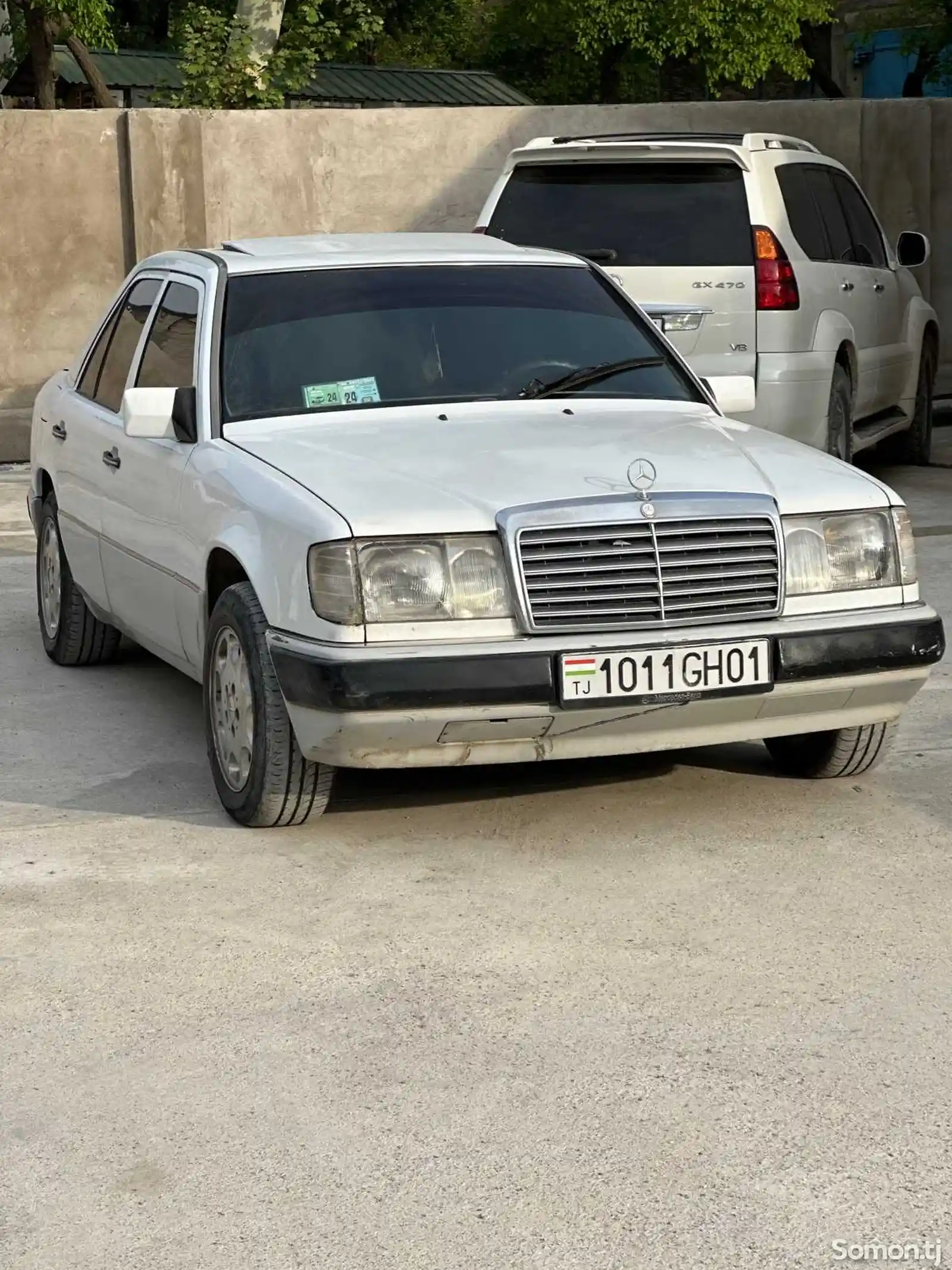 Mercedes-Benz E class, 1992-3