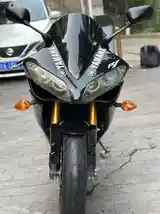 Мотоцикл Yamaha r1-8