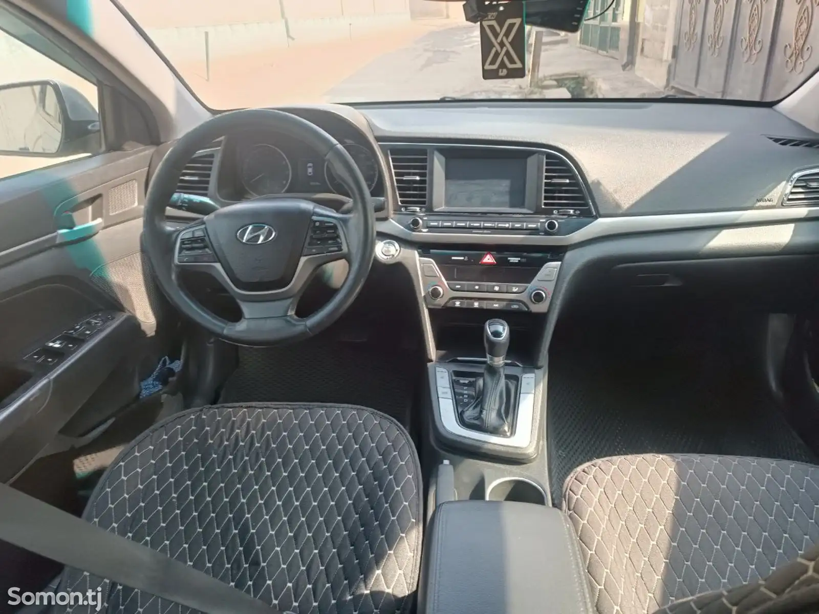 Hyundai Elantra, 2018-6