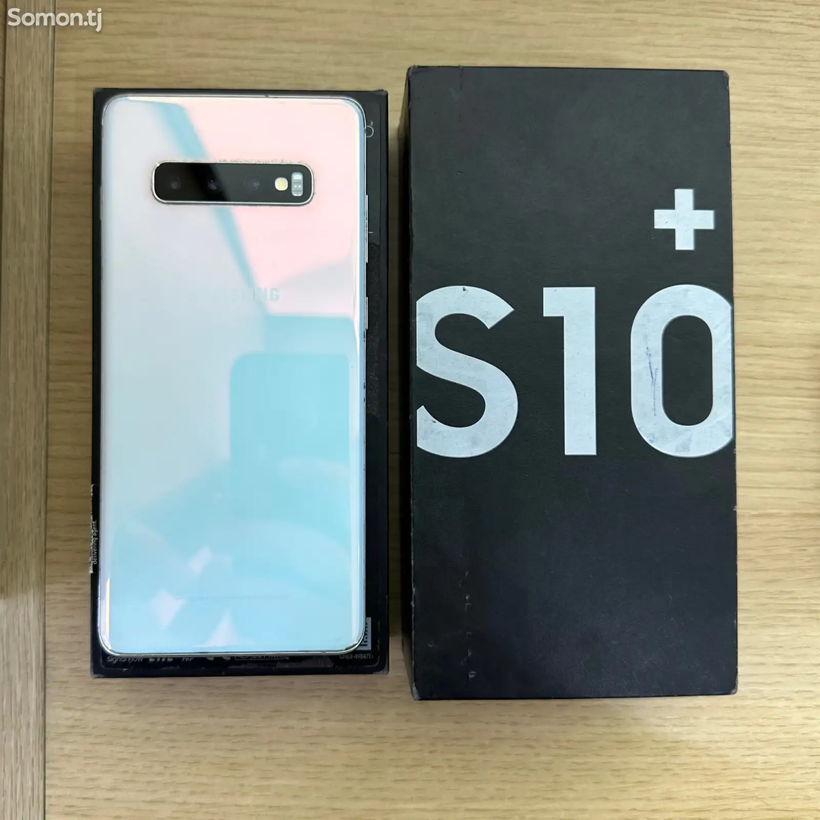 Samsung Galaxy S10 Plus-1