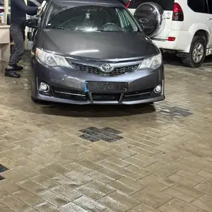 Toyota Camry, 2012