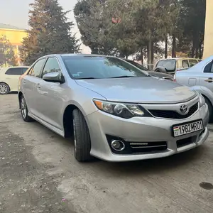 Toyota Camry, 2014