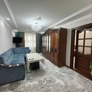 4-комн. квартира, 4 этаж, 100м², 13мкр