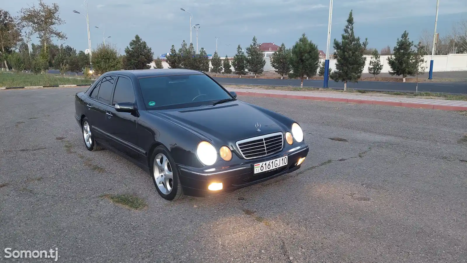 Mercedes-Benz E class, 2000-1