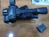 Видеокамера Sony HDR AX2000e-2