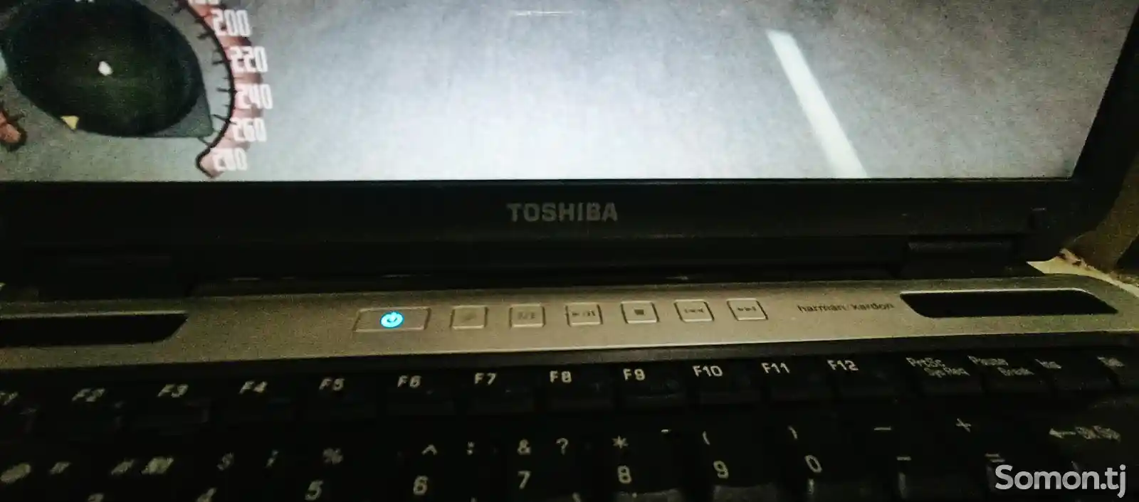 Ноутбук Toshiba-6