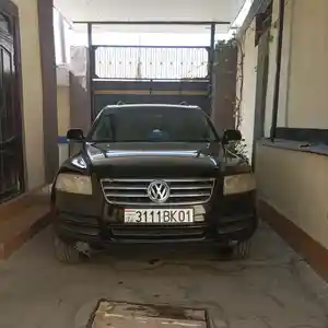 Volkswagen Touareg, 2003