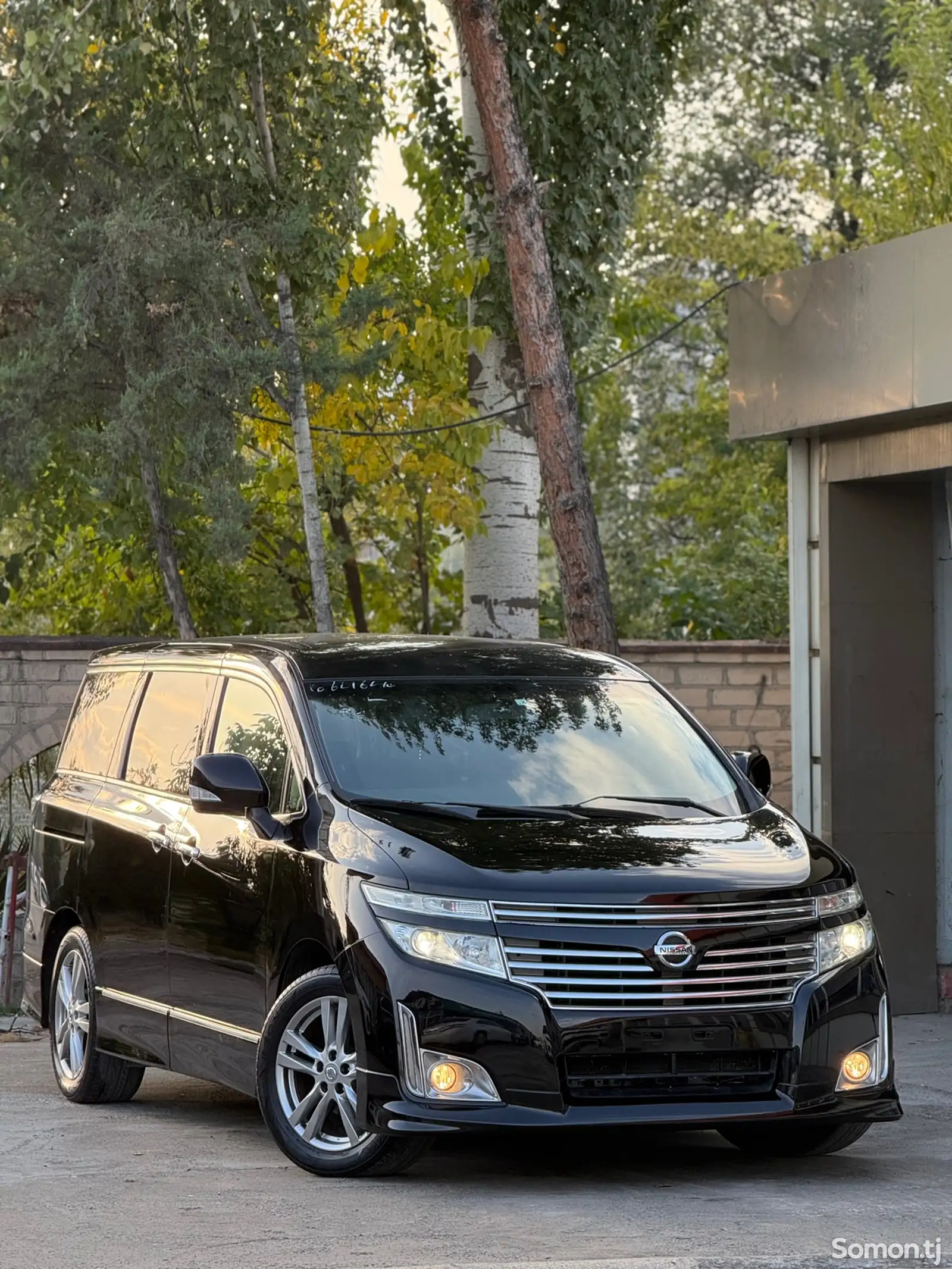 Nissan Elgrand, 2015-5