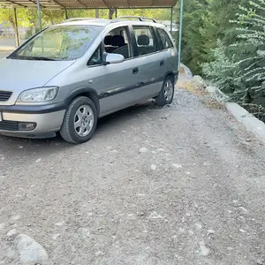 Opel Zafira, 1999