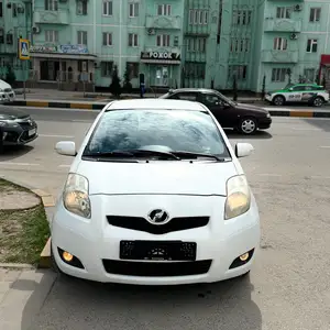 Toyota Vitz, 2008