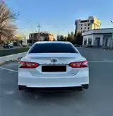 Toyota Camry, 2018-3