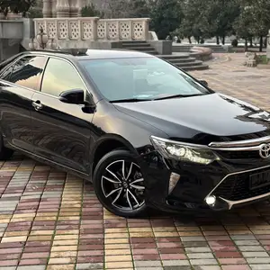 Toyota Camry, 2017