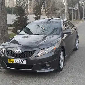 Toyota Camry, 2010