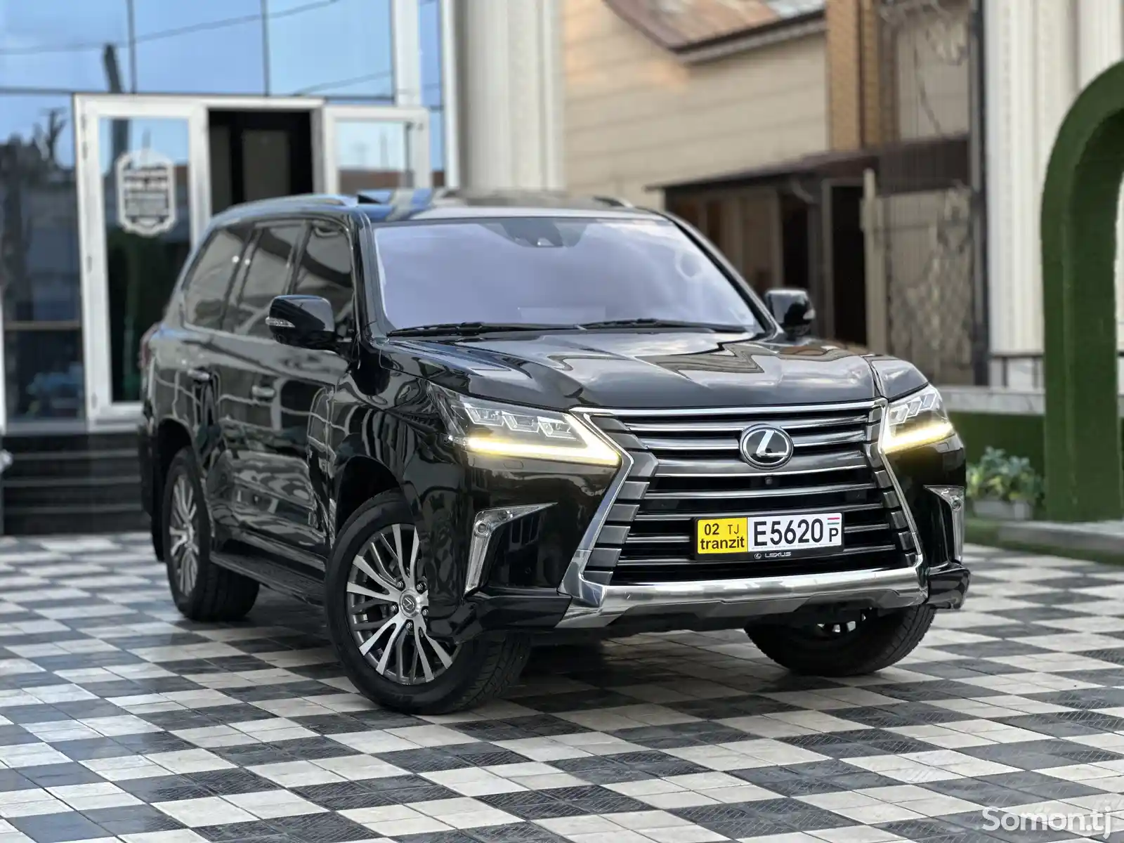 Lexus LX series, 2017-1