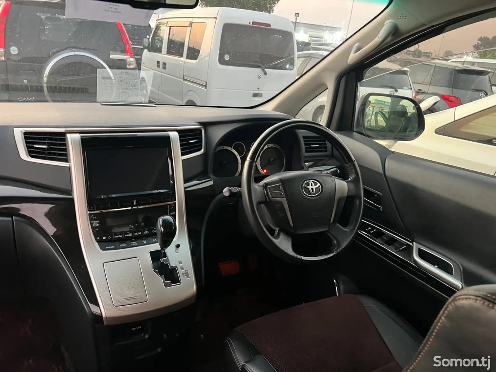 Toyota Alphard, 2014-8