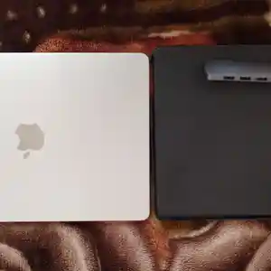 Ноутбук Macbook m2 13d