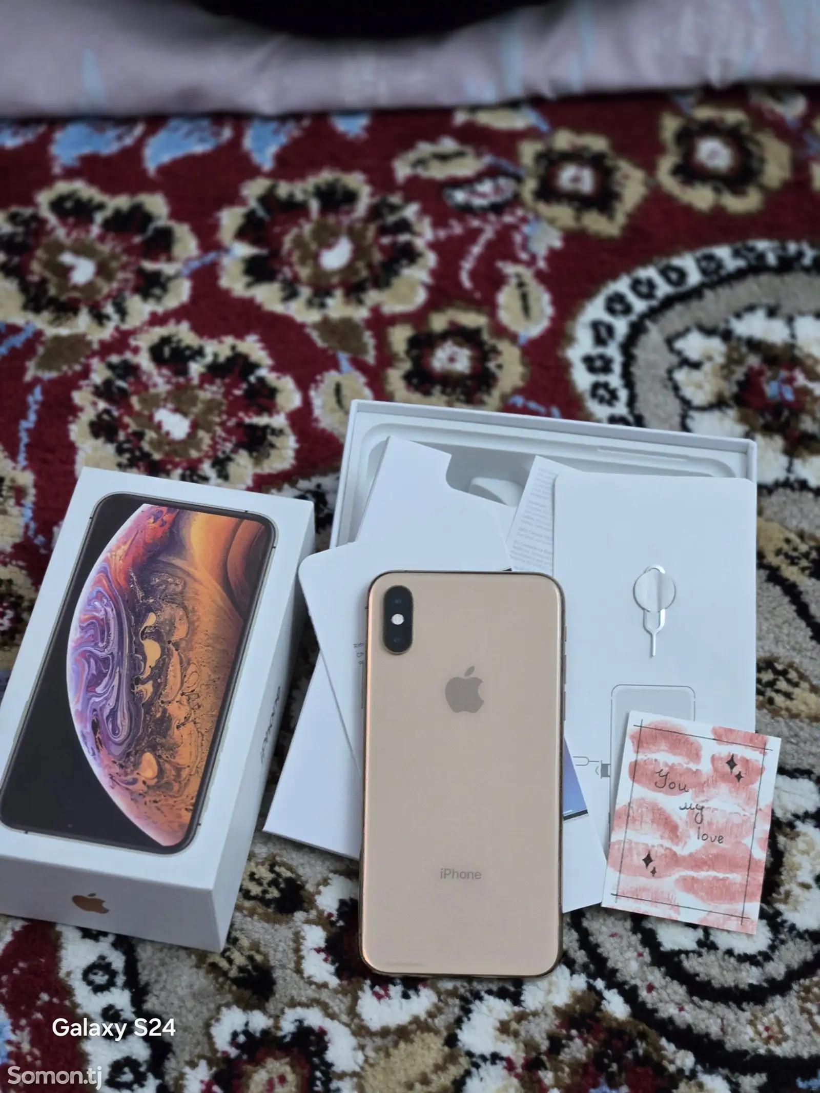 Apple iPhone Xs, 64 gb, Gold-1