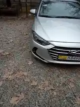 Hyundai Elantra, 2018-8