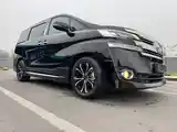 Toyota Vellfire, 2018-9