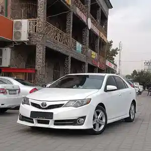 Toyota Camry, 2013