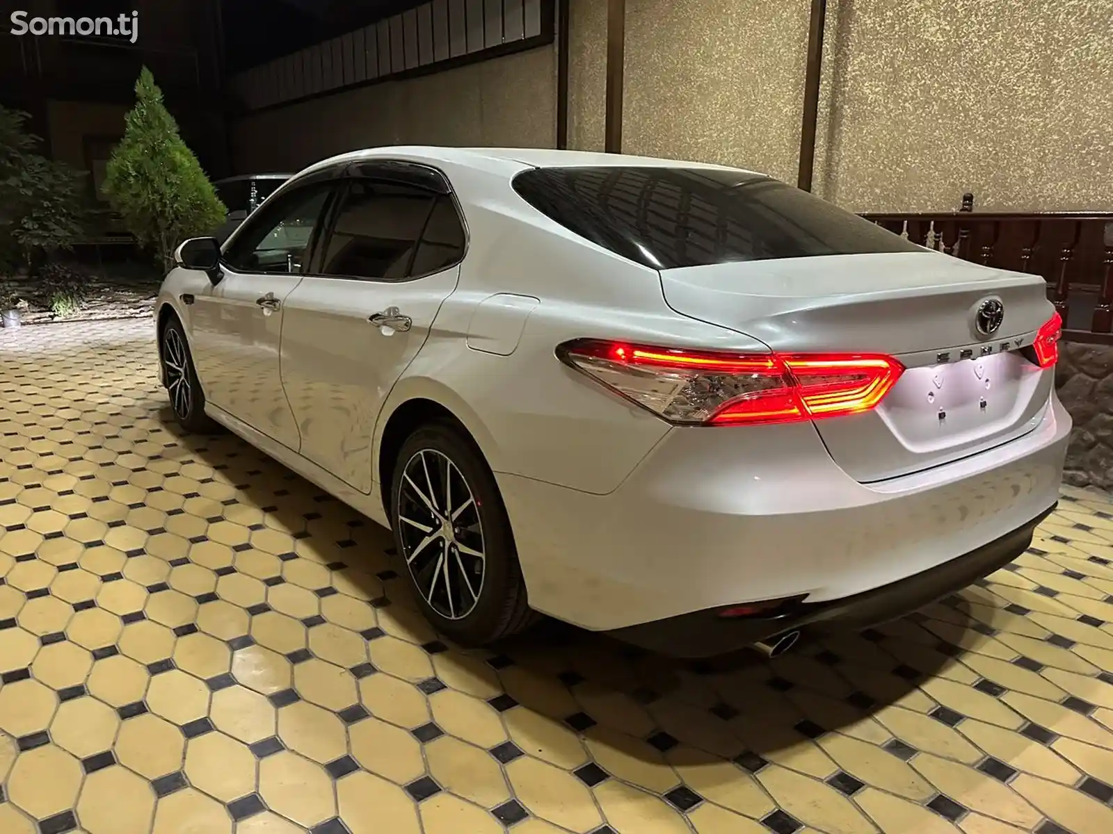 Toyota Camry, 2018-4