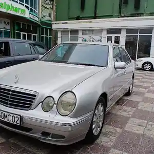 Mercedes-Benz E class, 2001