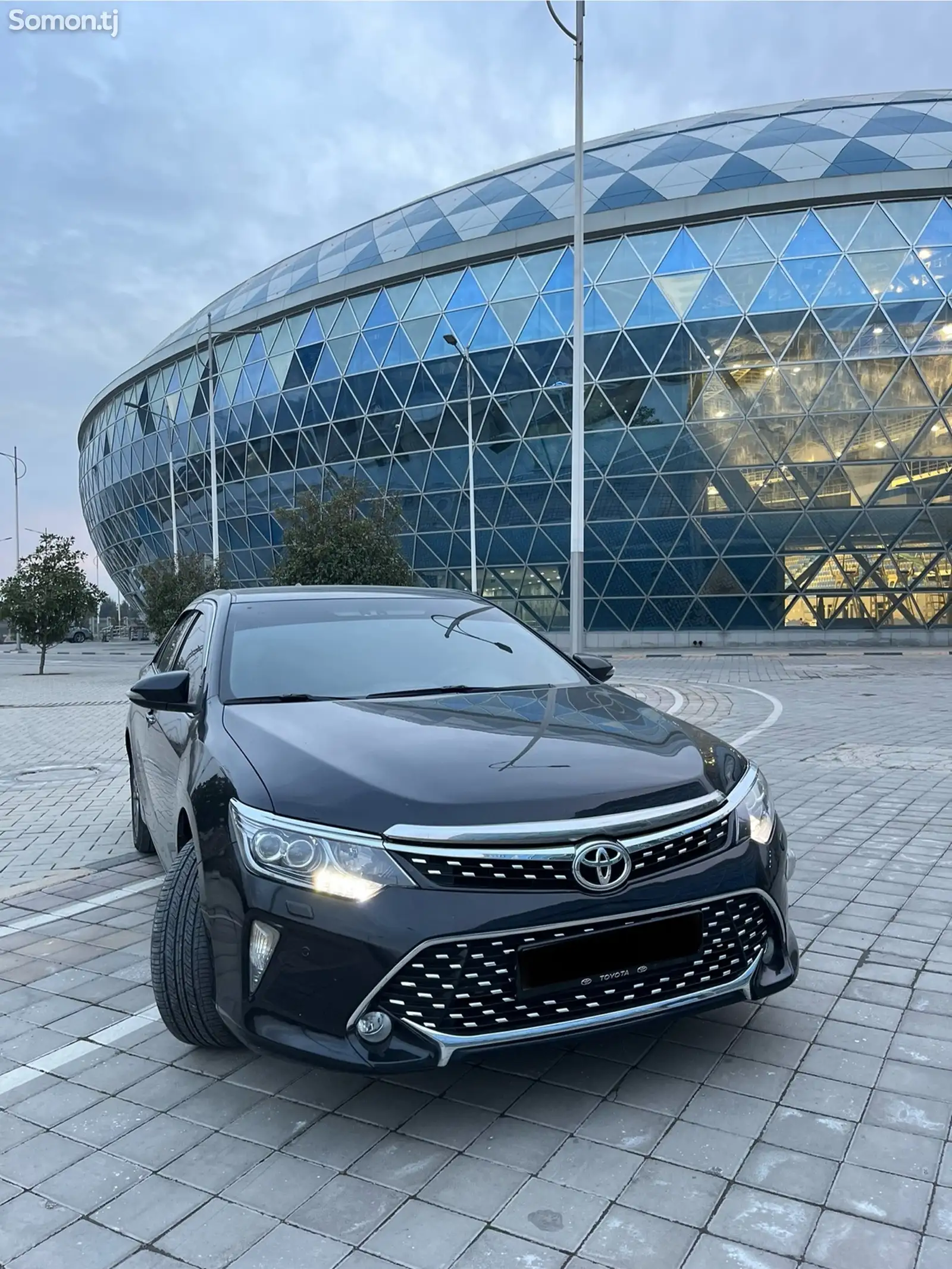 Toyota Camry, 2017-1