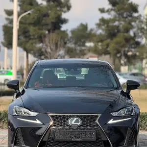 Lexus IS series, 2017