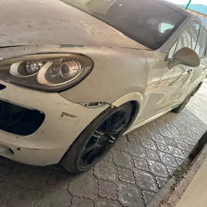 Porsche Cayenne, 2012