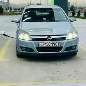 Opel Astra H, 2004