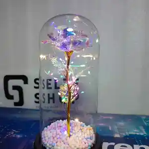 Цветок внутри вазы
