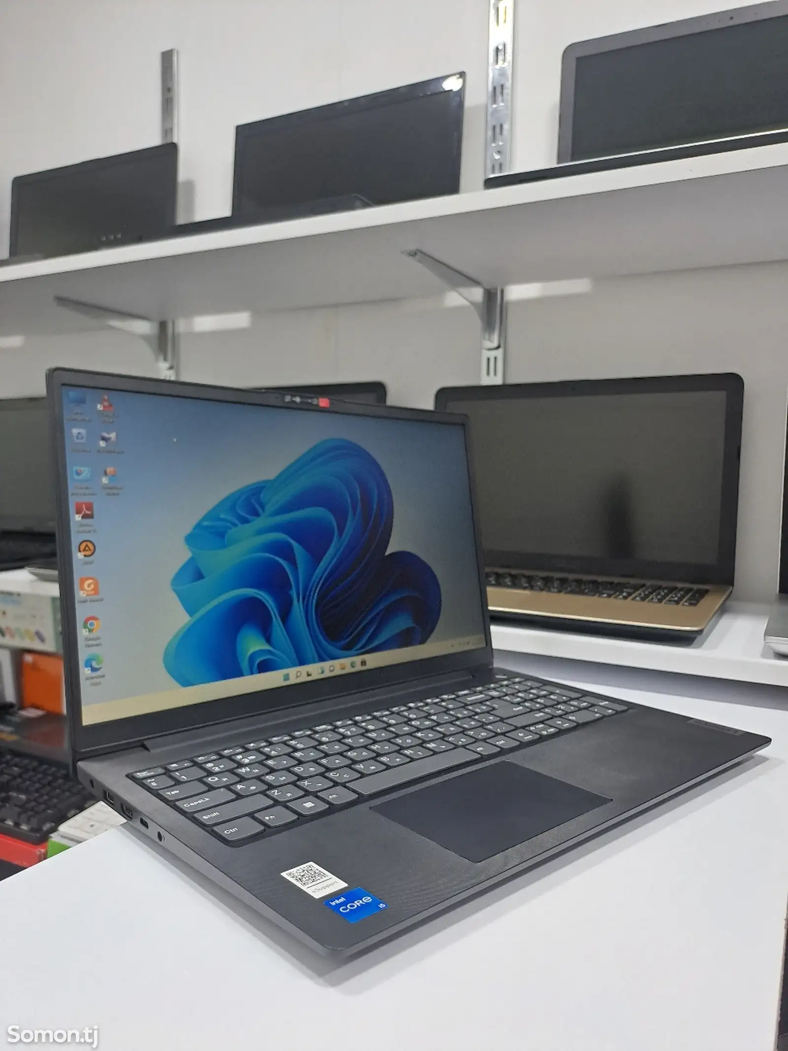 Ноутбук Lenovo i5-13gen-8