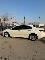 Toyota Camry, 2018-5