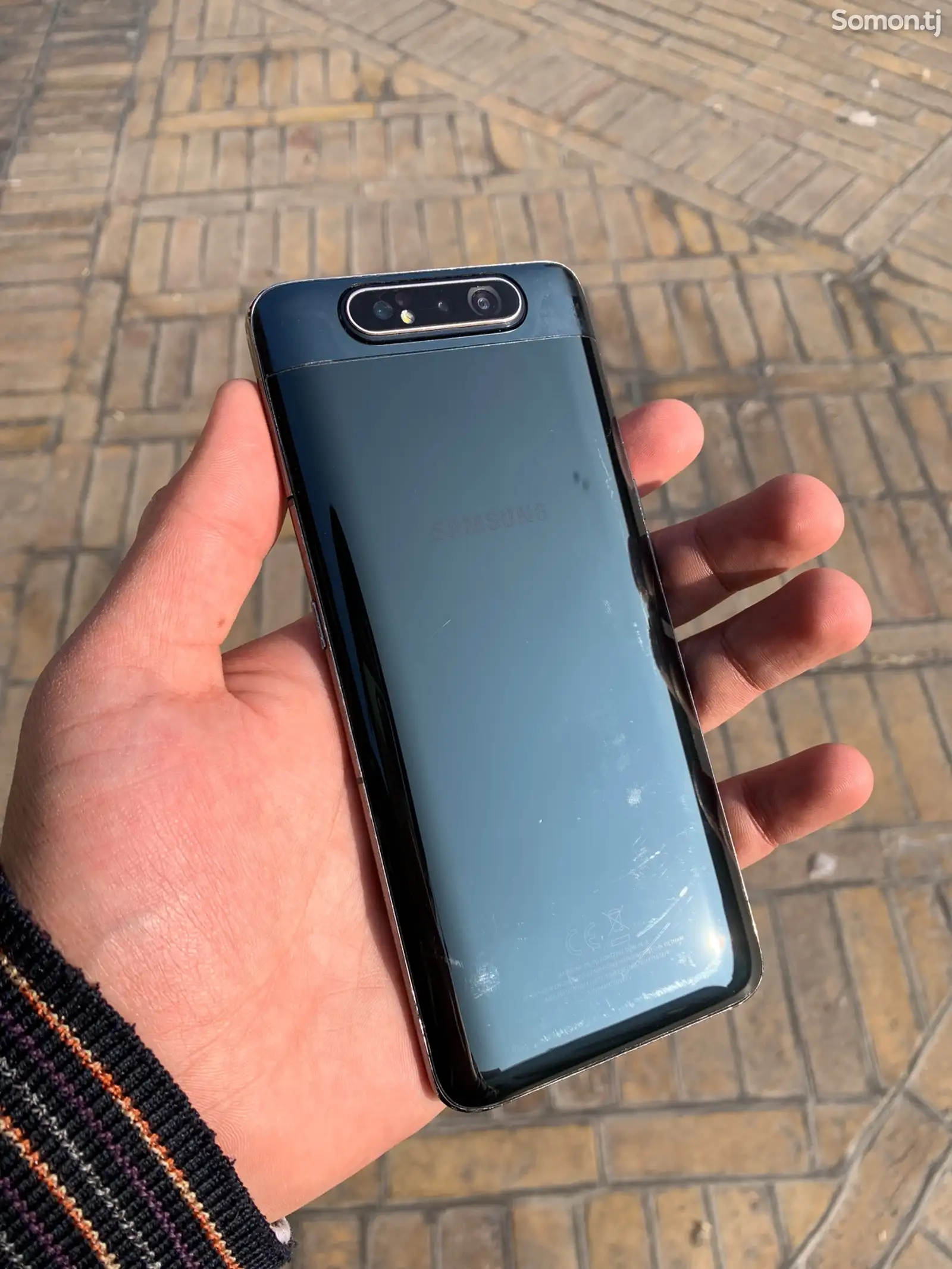 Samsung Galaxy A80-1