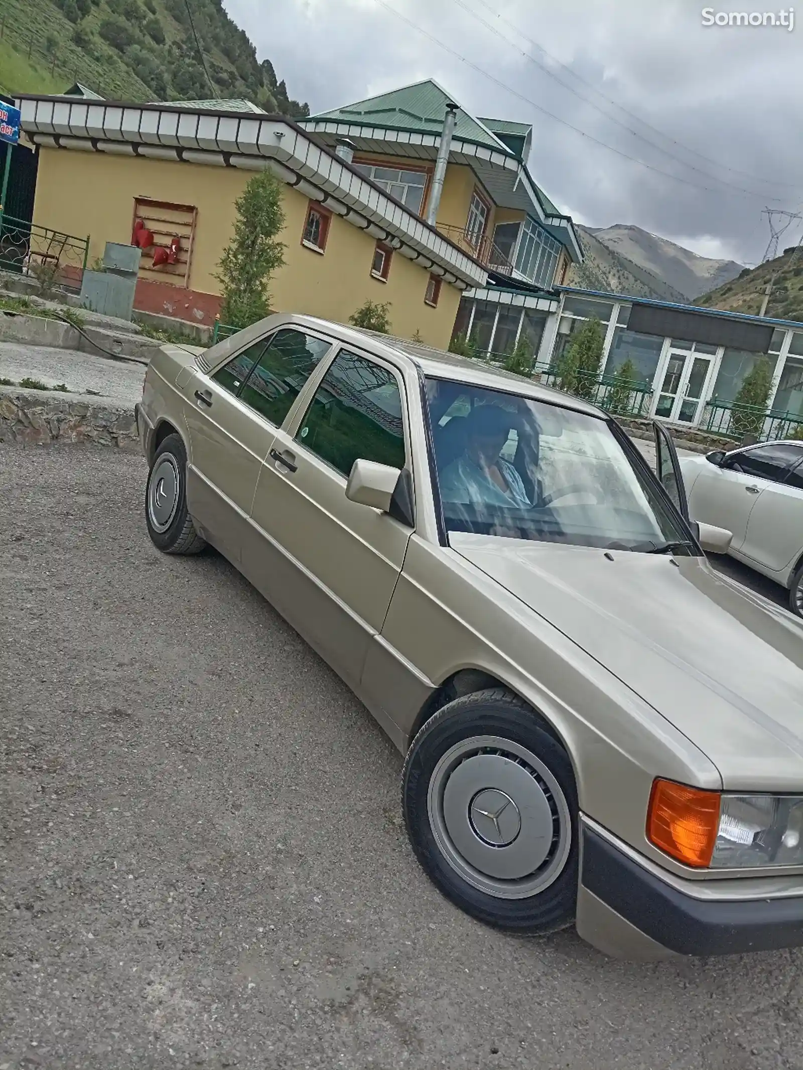 Mercedes-Benz W201, 1990-4