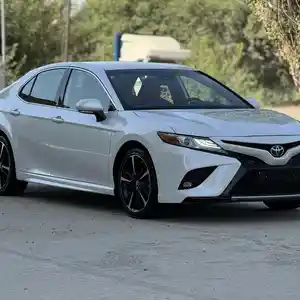 Toyota Camry, 2019