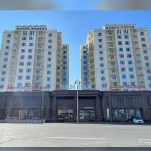 4-комн. квартира, 7 этаж, 130м², Гор.больница