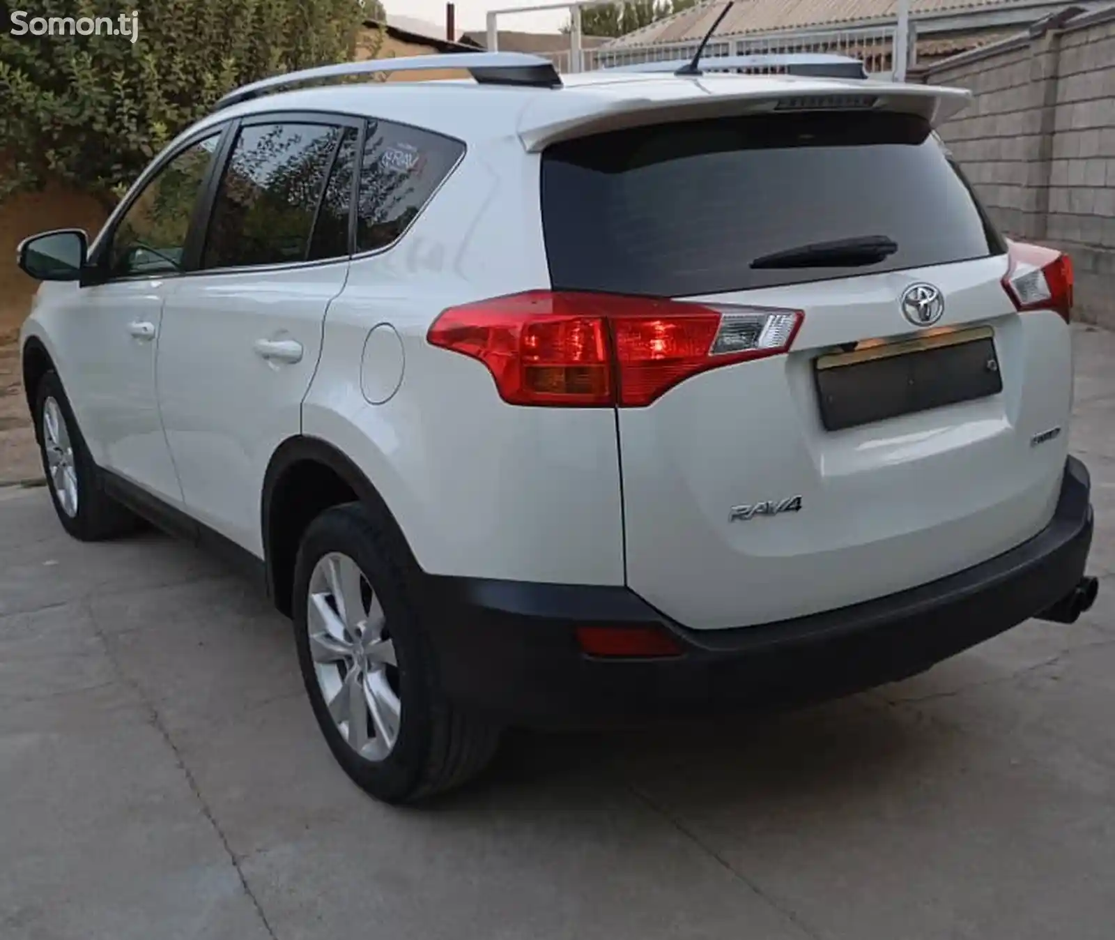 Toyota RAV 4, 2015-10