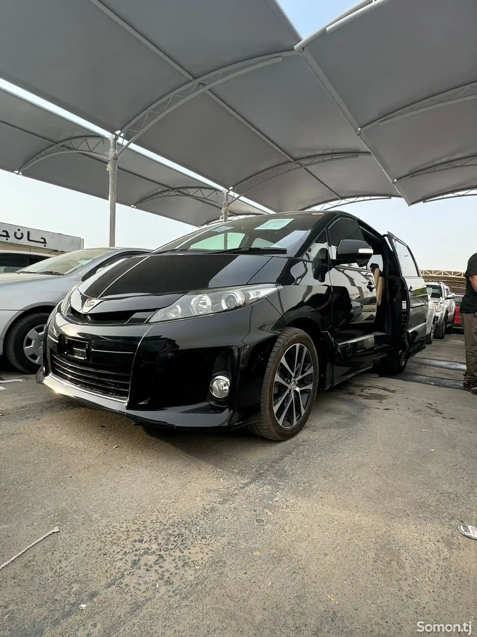 Toyota Estima, 2014-1