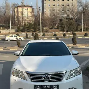 Toyota Camry, 2014