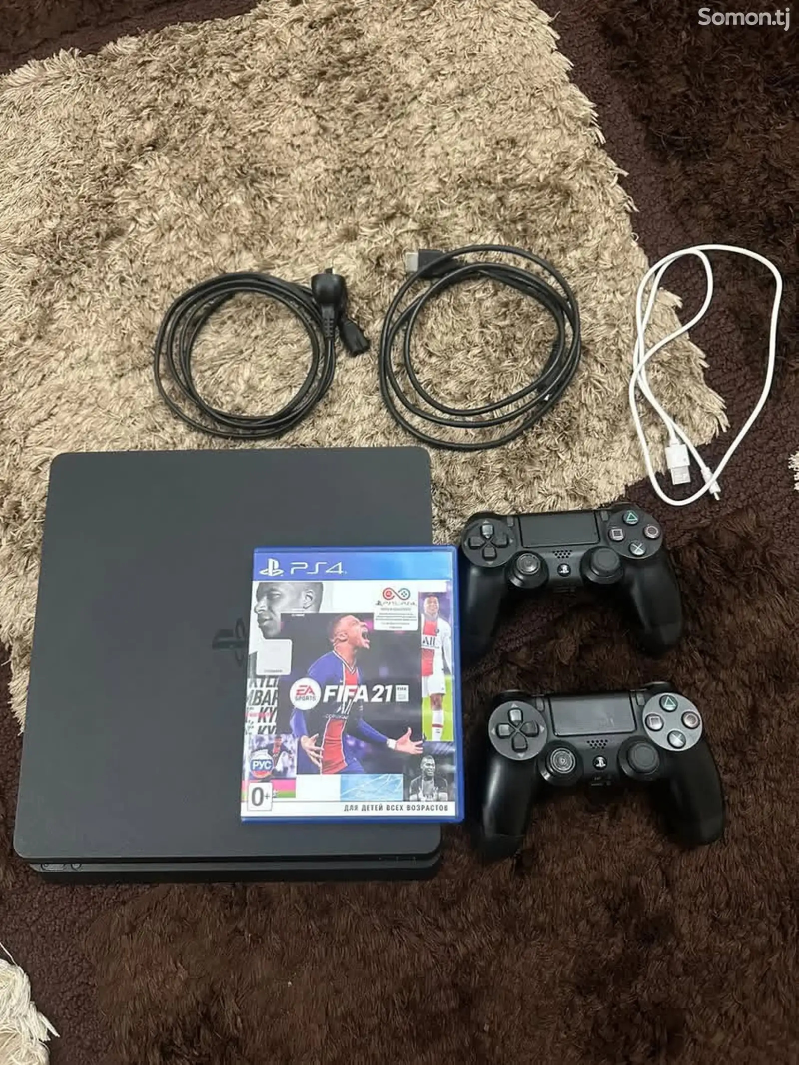 Игровая приставка Sony PlayStation 4