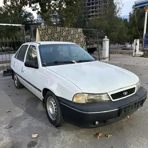 Daewoo Nexia, 1995