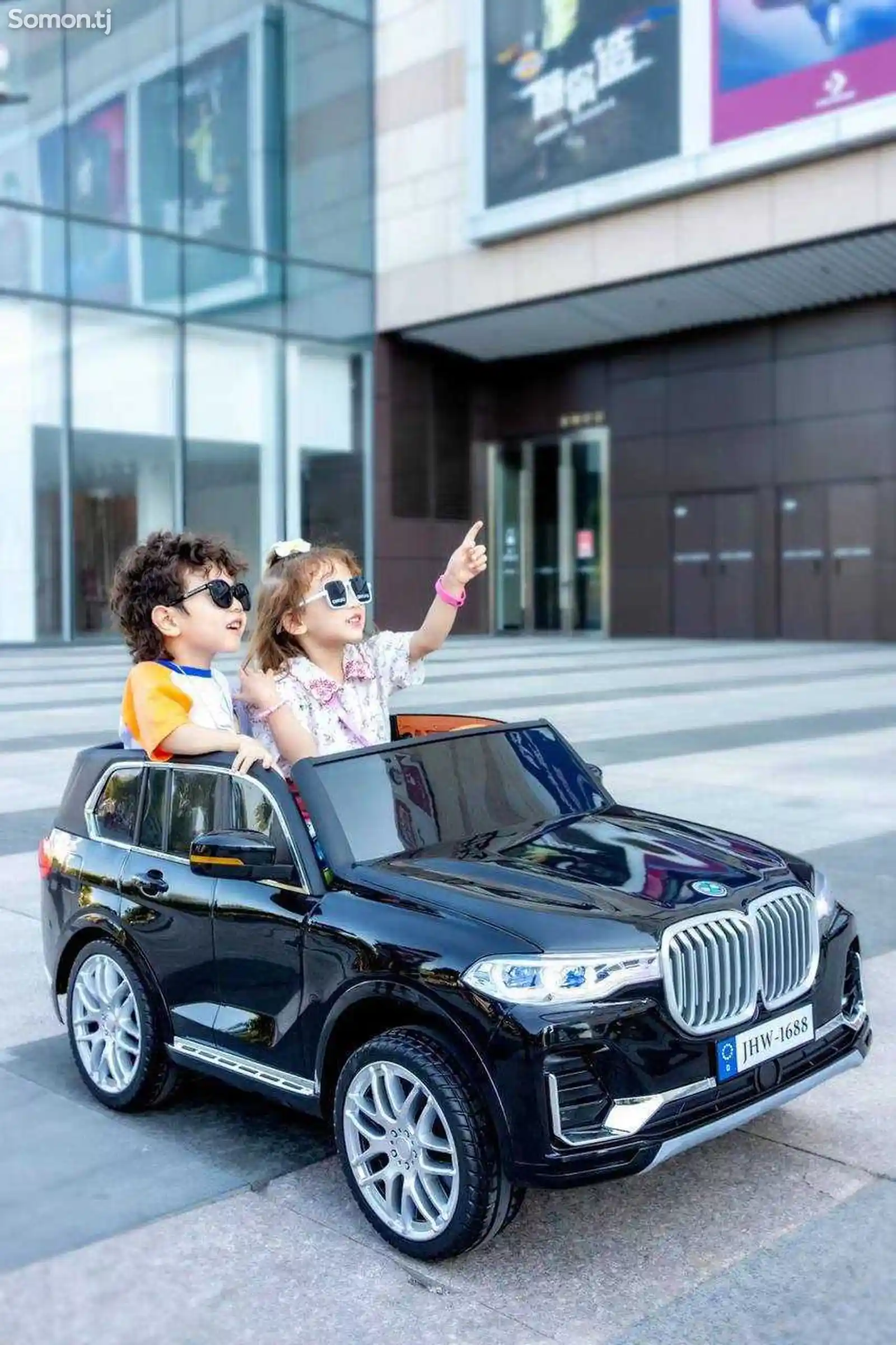 Детский электромобиль BMW Q7-1