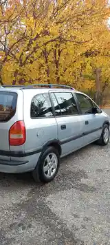 Opel Zafira, 2000-2