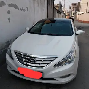 Hyundai Sonata, 2011