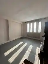 4-комн. квартира, 9 этаж, 93 м², Зарафшон-8