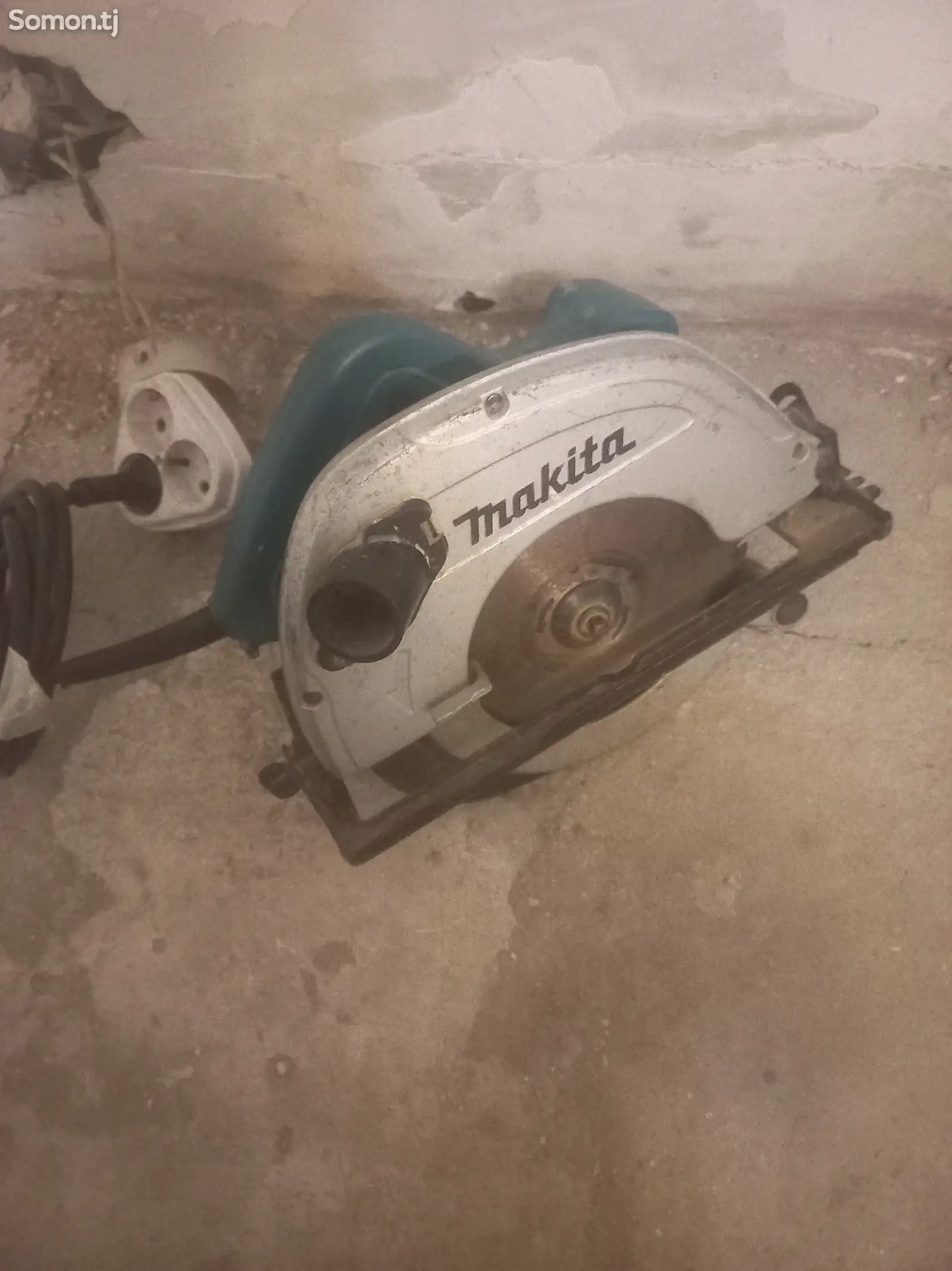 Церкулярка Makita Original 5704R-4