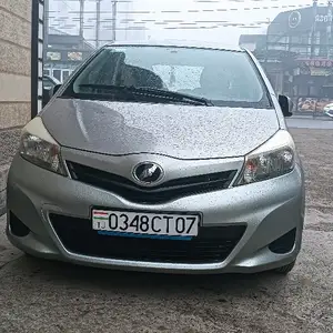 Toyota Vitz, 2011