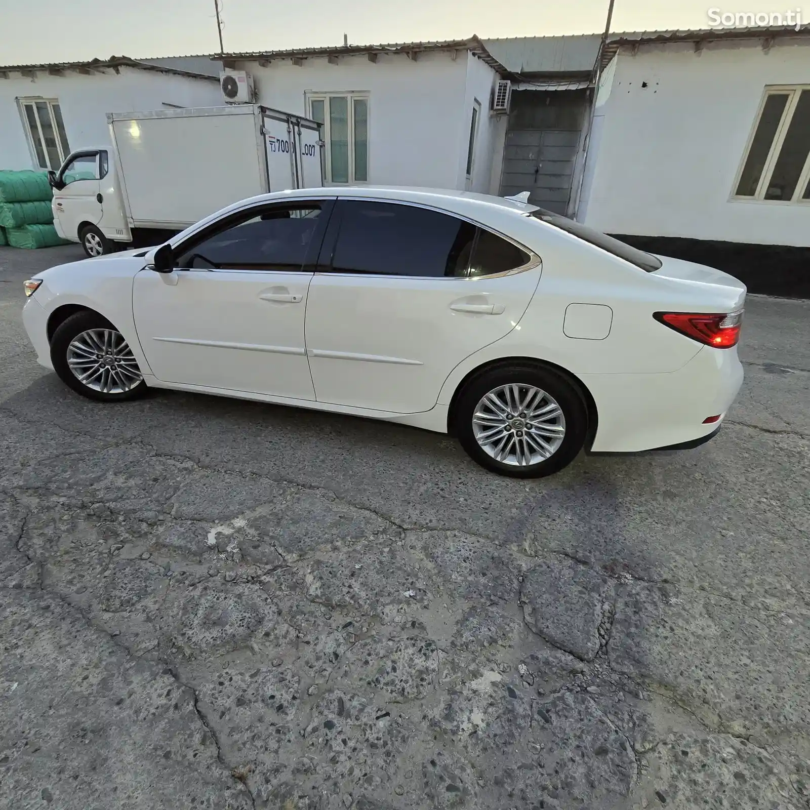 Lexus ES series, 2013-5