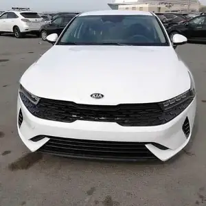 Kia K5, 2021